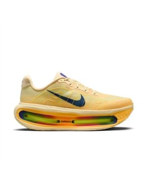 Nike Vomero Premium Shoes - Yellow