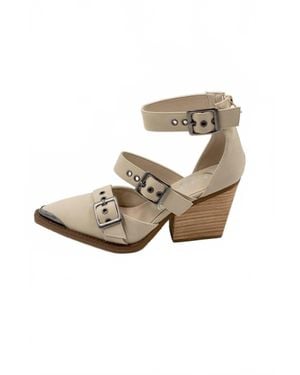 Very G Sandstone Boot - White