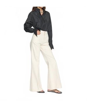 OSSOU Trace Flare Jean - White