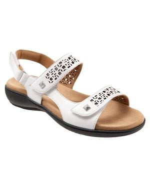 Trotters Romi Leather Sandal - Metallic