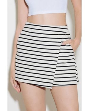 TRUEDAMES Wildflower Wander Woven Skort - Multicolor