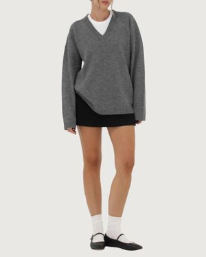 Rumored Hunter V-Neck Sweater - Gray