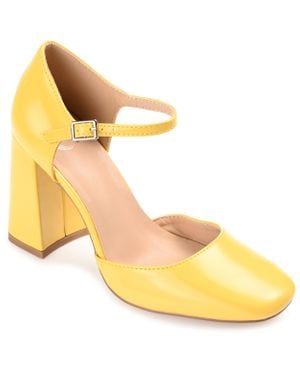 Journee Collection Collection Hesster Pump - Yellow