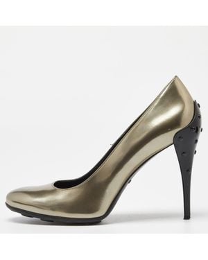 Tod's Metallic Leather Round Toe Pumps - Natural
