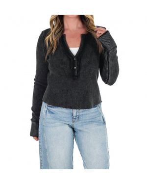 Eesome Sky's The Limit Thermal Top - Black