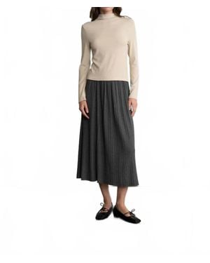 Elle Grey Lightweight Pleated Skirt - Black