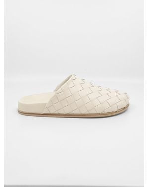 INTENTIONALLY ______ Aggie Slip On Mules - White
