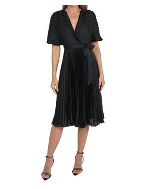 Love Token Deanna Pleated Dress - Black