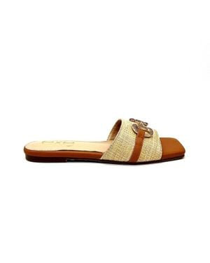Exe' Flat Sandal - Brown