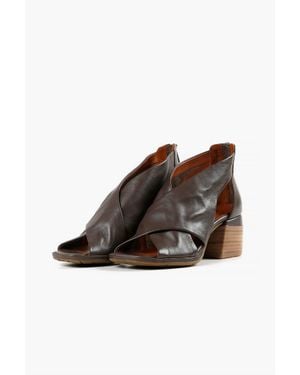 All Black Cutout Softy Sandals - Brown