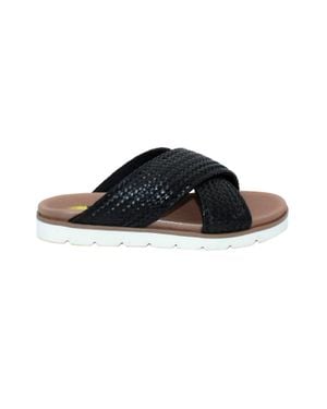 Volatile Aushan Criss Cross Sandal - Black