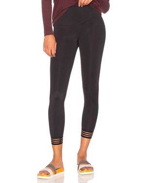 Onzie Ritz Capri Pants - Black