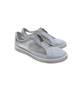 Bella Comforto Carole Zip Flat Sneaker - Gray