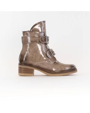 Eric Michael Laureven Justina Boot - Brown