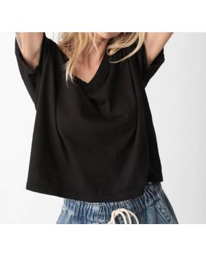 Electric and Rose Chase Short Sleeves V-Neck Tee - Black