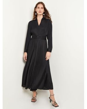 Misook Fit-And-Flare Pleated Woven Maxi Dress - Black