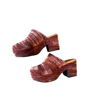 Chocolat Blu Ginette Velvet Upper Clog - Red