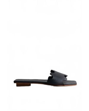 Kaanas Mallawi Wavy Slide - White