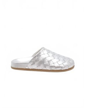 INTENTIONALLY ______ Aggie Slip On Mules - White