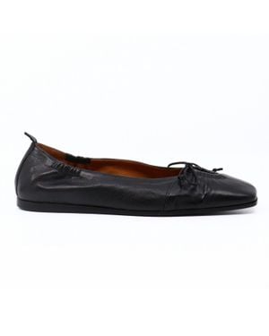 Ink Bow Stitch Flat - Black