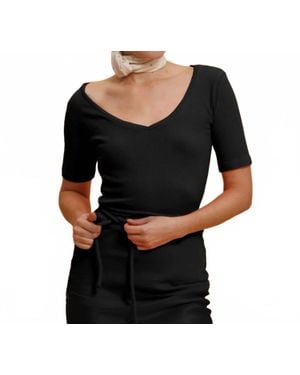 Cali Dreaming V Neck Tee - Black
