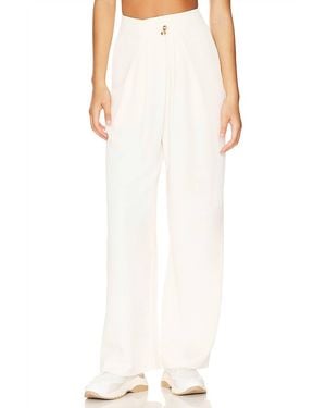 Astr Boyfriend Pants In Off White