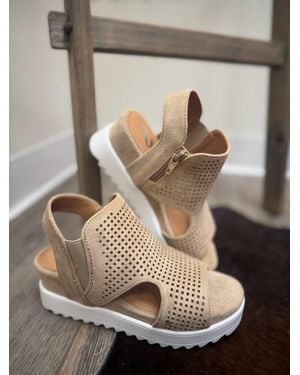 Very G Gracewalk Platform Sandal - Natural