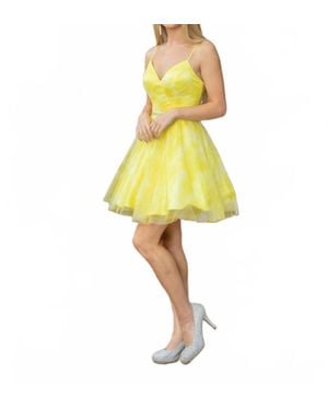 Dancing Queen Strap Sleeves V-Neck Homecoming Dress - Yellow