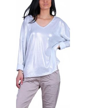 Gigi Moda Luminare V-Neck Top - White