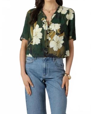 Dex Floral Flutter Sleeve Blouse - Blue