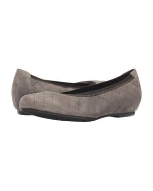 Munro Vicki Quilted Flat Shoe - Gray