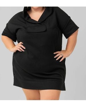 Psophia Short Sleeve Hoodie - Black