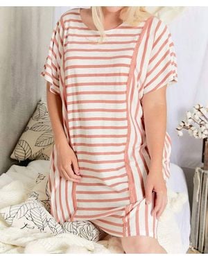 Davi & Dani Stripe Midi Plus Dress - Pink