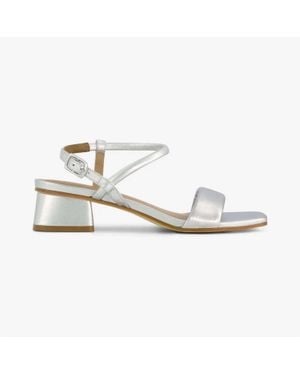 Bernardo Josei Low Heel Leather Sandals - White