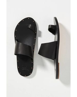 Beek Finch Toe-Loop Sandals - Black