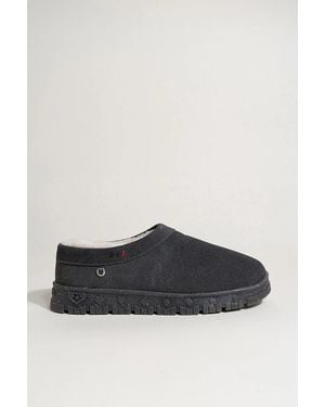 Minnetonka Neva Slides - Black