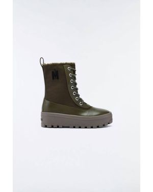 MACKAGE ホワイト Hero ブーツ MACKAGEのホワイト Hero ブーツがセール中