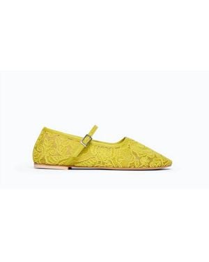 Frēda Salvador Laurel Round Toe Mary Jane - Yellow