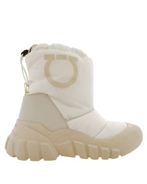 Ferragamo Ferragamo Gancini Padded Ski Boots, Size 9 - White