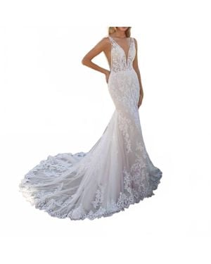 Cosmobella Opulent Lace Fitted Gown - Gray