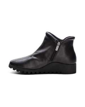 Aetrex Zoey Slip-On Boots - Black