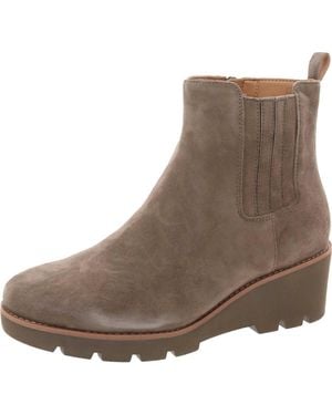Vionic Aria V Boots - Brown