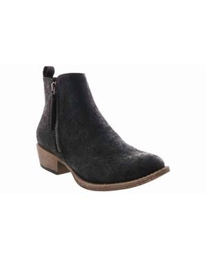 Very G Chisel Bootie - Black