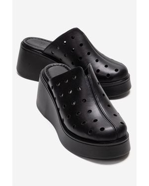 Forever & Always Shoes Nives Leather Wedge Sandal - Black