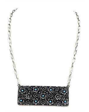 Snowing West Western Flower Stone Metal Plate Necklace - White