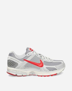 Nike Zoom Vomero 5 Se Trainers Grey Fog / Particle Grey / Phantom / University Red - White