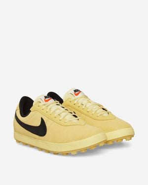 Nike Astrograbber Trainers Soft Yellow / Black