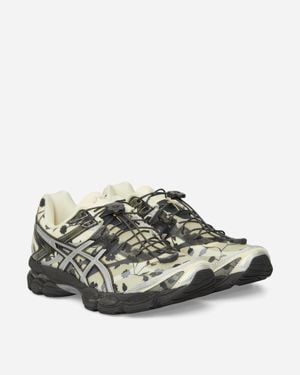 Asics Gel-cumulus 16 Sscb Trainers Ivory / Black - Multicolour