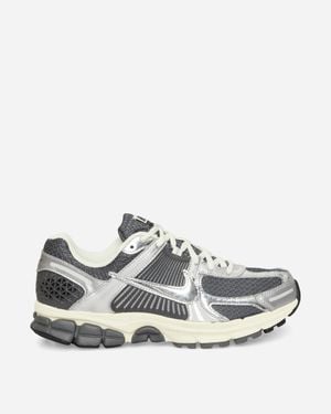 Nike Zoom Vomero 5 Trainers Iron Grey / Metallic Silver - White