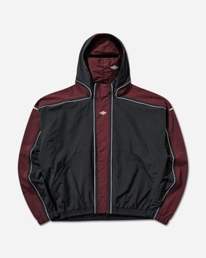 Umbro Bench Jacket Burgundy Carbon - Black